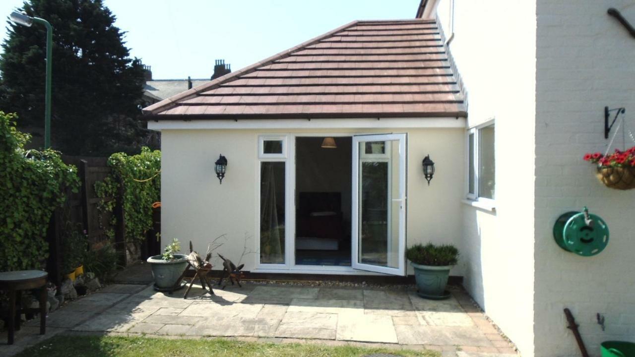Tea In Liverpool - Private - Quiet - Ground Floor - En-Suite - Walk-In-Shower Exteriér fotografie